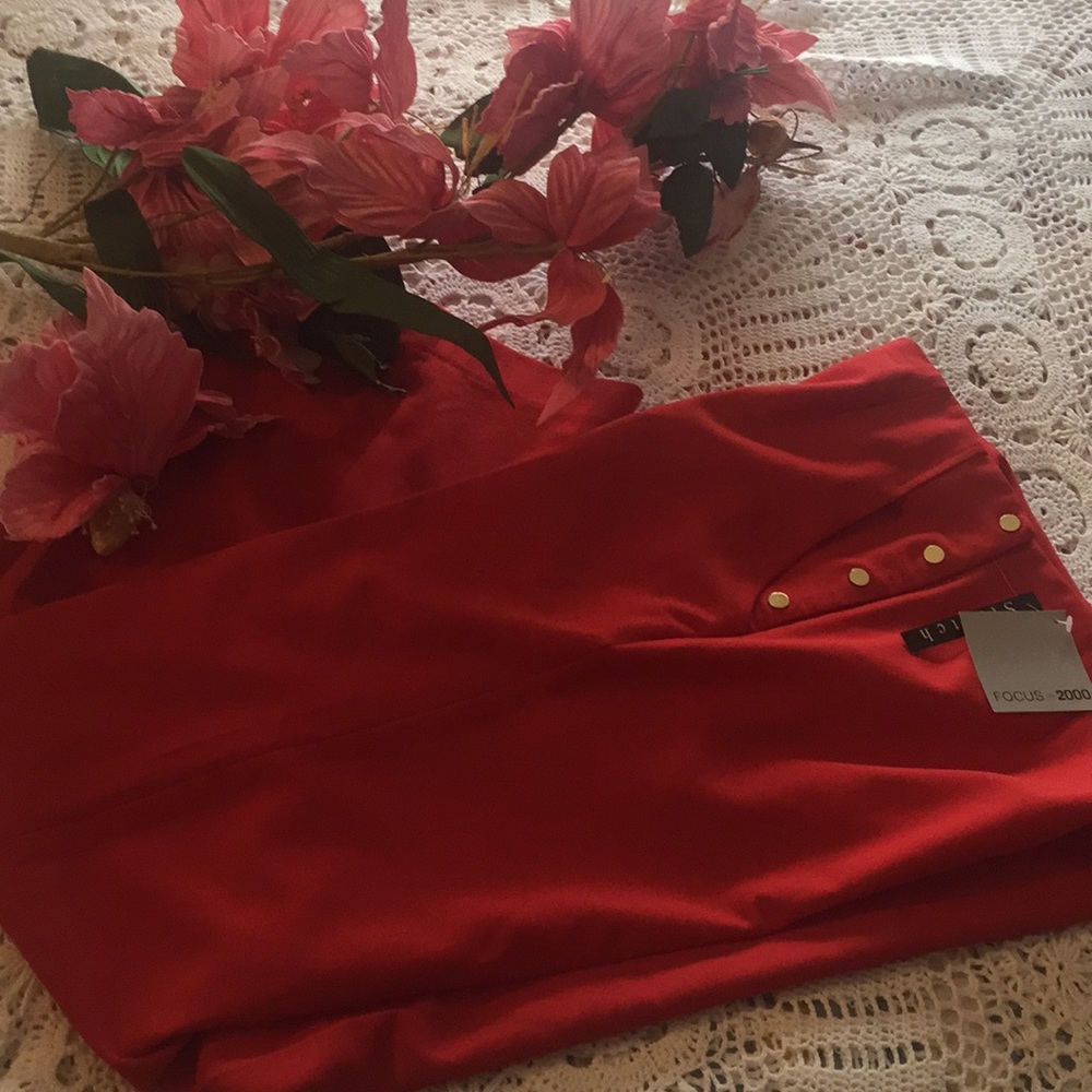 NWT Focus 2000 Red Stretch Pants Size 8